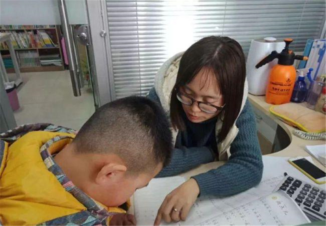 北大教授谈孩子学习,北大教授说自己女儿学习不好