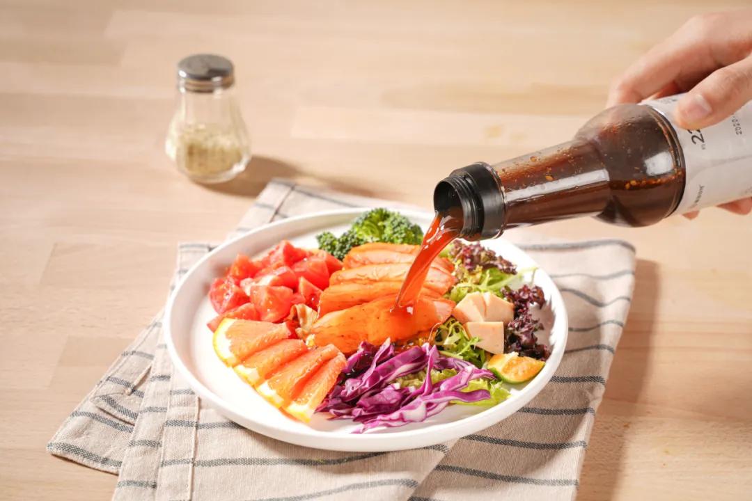 2年业绩暴增2000%，上百款SKU，鲨鱼菲特的爆品打法是？