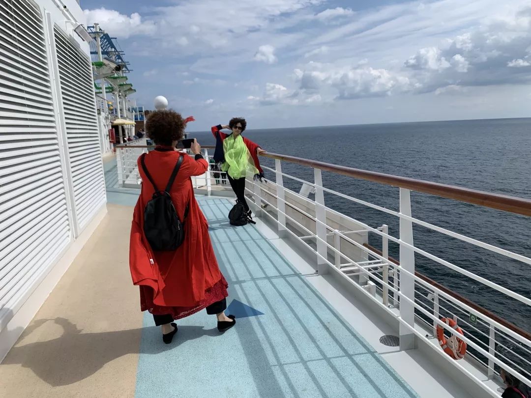 一个人坐最豪华的邮轮花费,只花1999元坐世界最顶级邮轮