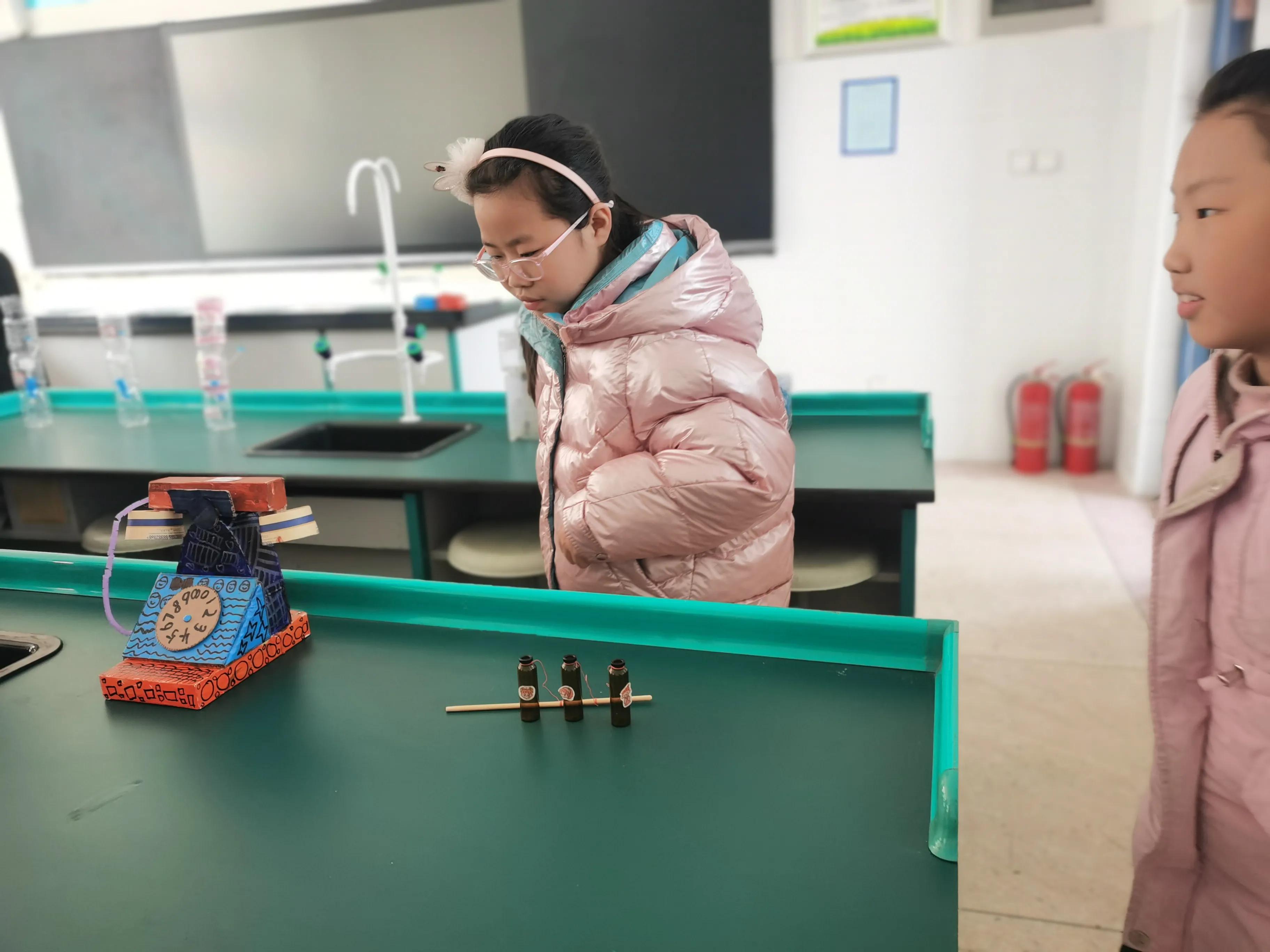 树立榜样表彰典型,身边榜样表彰活动