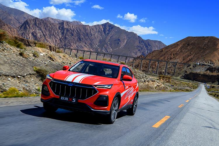 长安欧尚x5过烂路测试,长安欧尚x5爬坡能力有多强