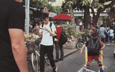 中国最强小学生？连做梦都在拍球，梦想打进NBA！