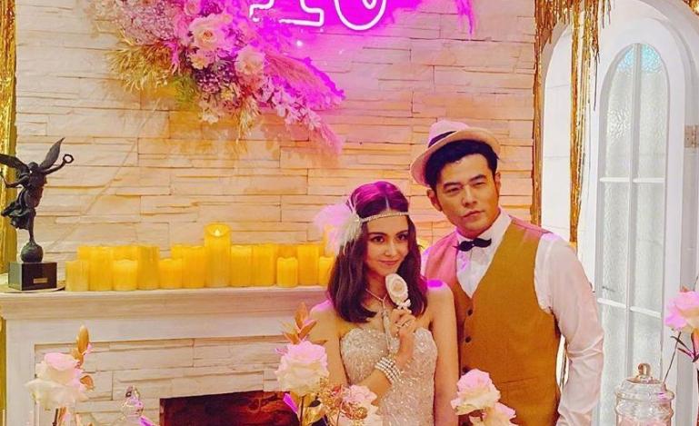 周杰伦比赛也不忘耍帅,周杰伦通宵带队友疯狂冲上王者