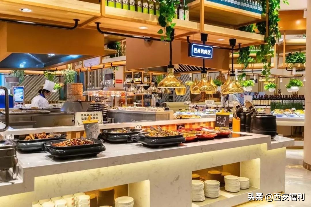 吃过他家的牛排，才知道啥叫牛排自助餐。难怪这么多人排队也去吃