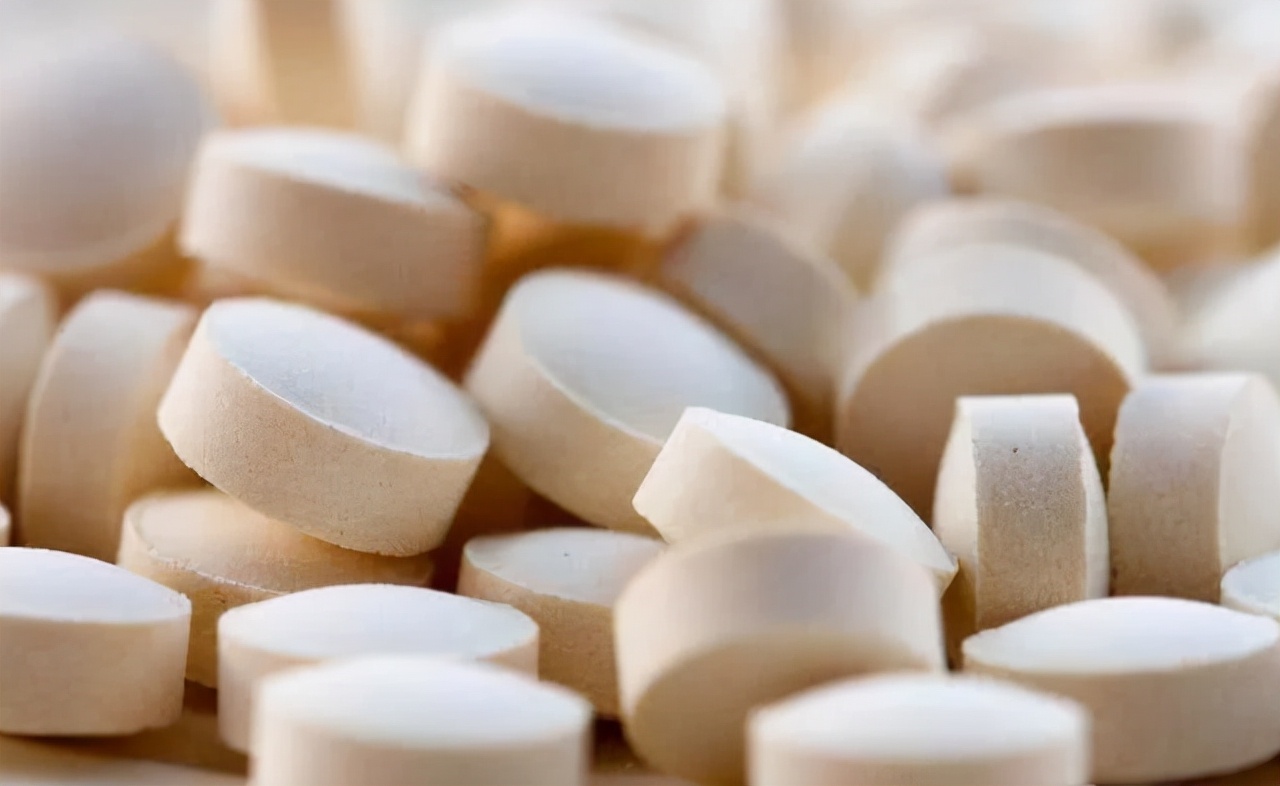 女性每天服用一片叶酸，坚持一段时间，身体会有哪些收获？了解下