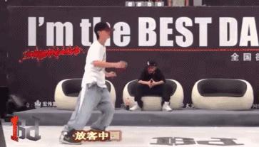 跟王一博一起采访,和王一博聊什么