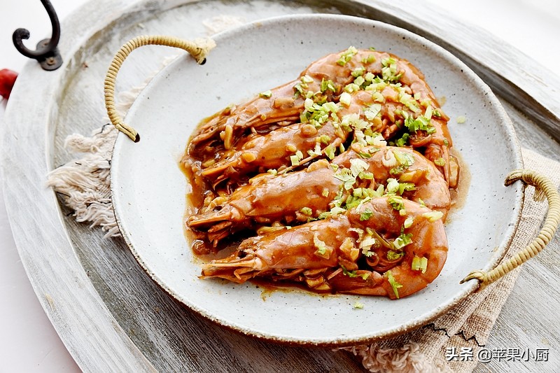 怎么做能使虾肉质鲜嫩,虾怎么做虾头不黑