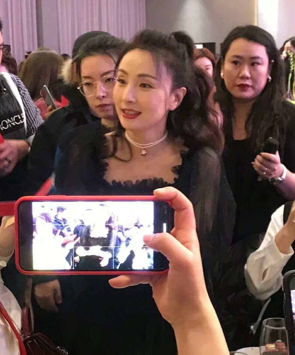 48岁陶虹红毯生活照,陶虹红毯生图曝出