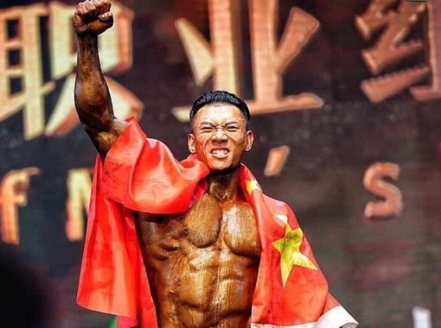 博尔特跟腱和字母哥哪个长,博尔特的跟腱和字母哥