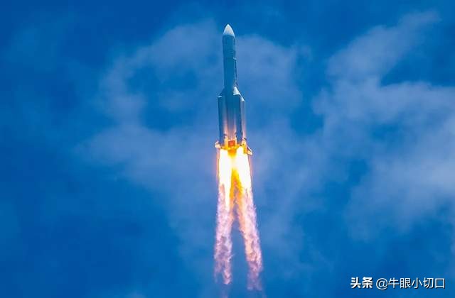 胸腔长了个小瘤子怎么办,胸腔长瘤该怎么办