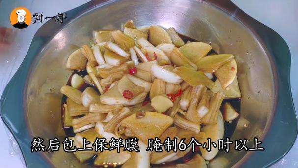 饭店里酸辣甜萝卜怎么腌才好吃,萝卜最爽的腌制方法