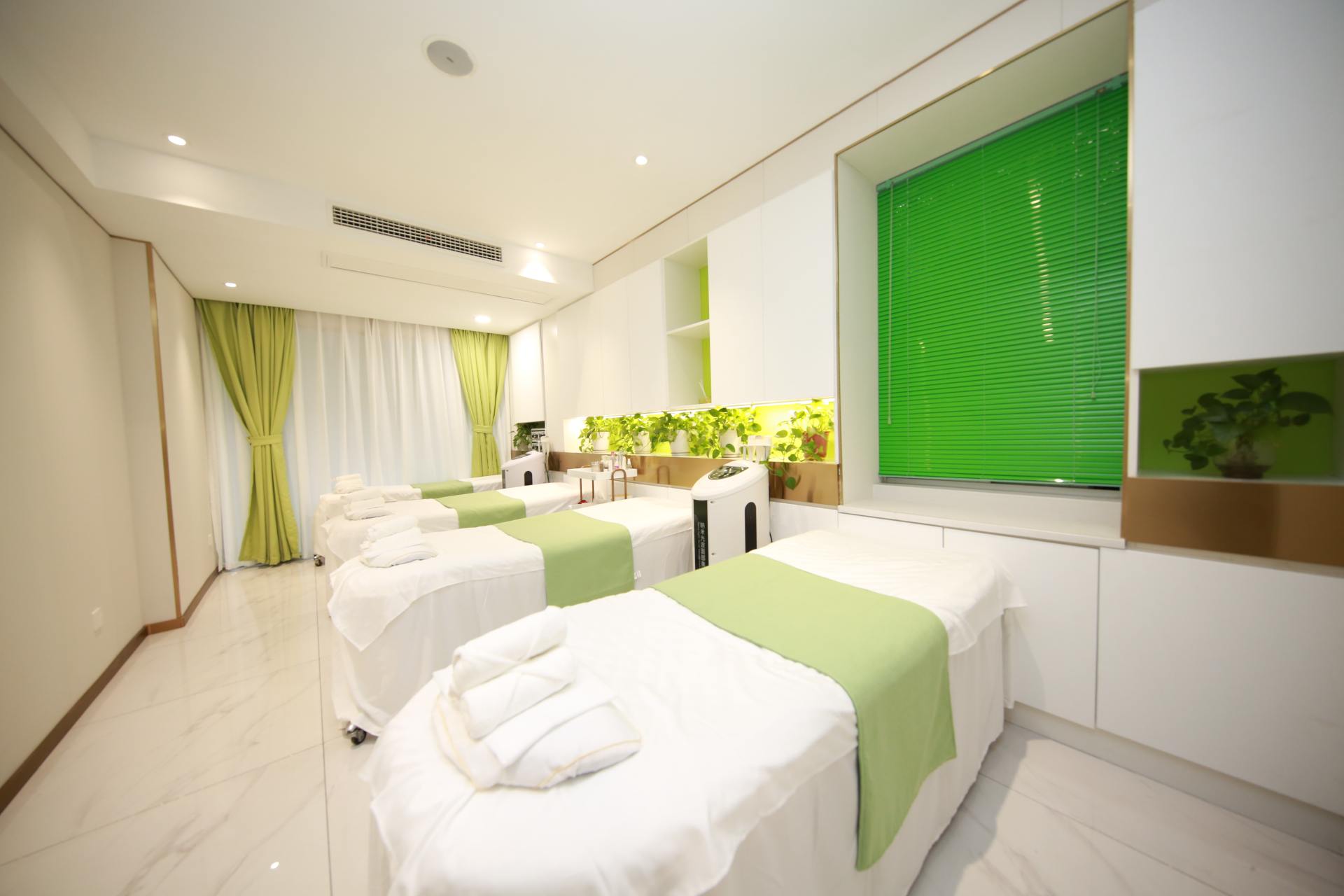 苗医生草本祛痘,长沙苗医生草本科技祛痘