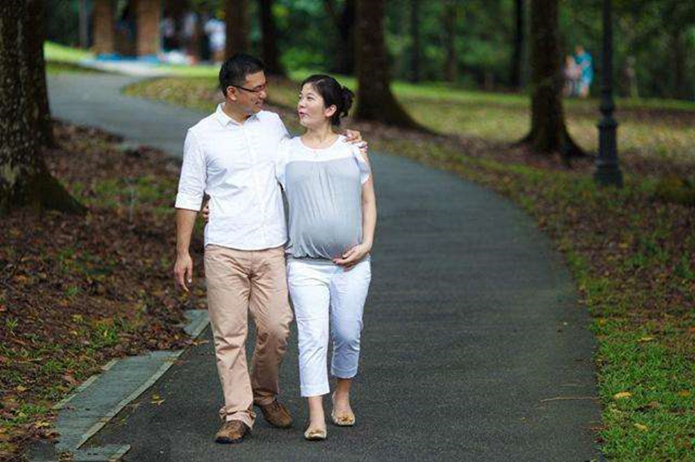 左边规律的胎动说明宝宝在干嘛,胎动在左侧代表胎宝宝在做什么