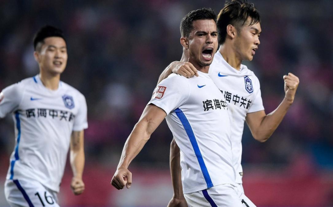 中超第十九轮斯威vs上港,上港主场2-1战胜斯威