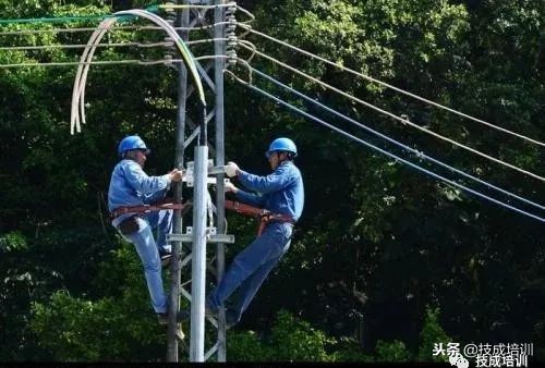 专业分析电工行业招工难，薪资低的6大原因！深度好文！