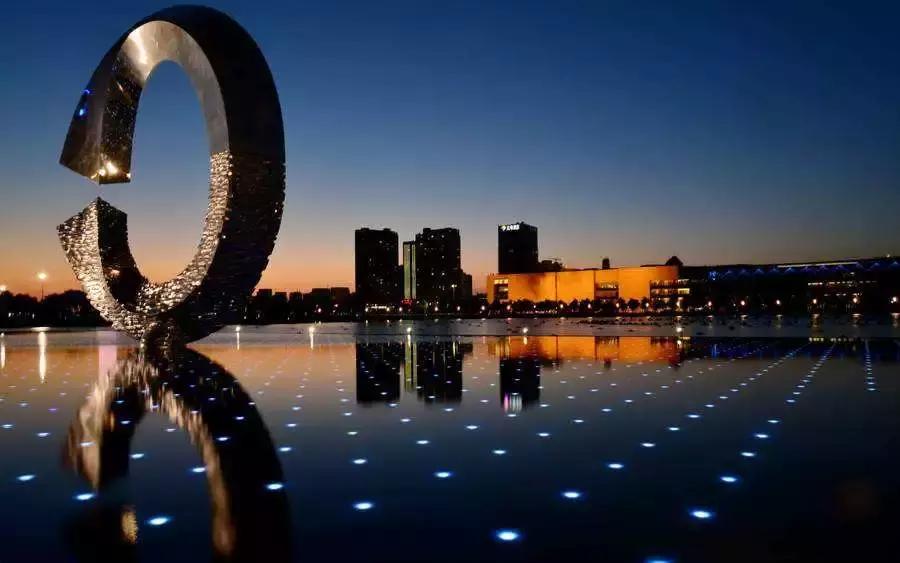 “您家住哪啊？”“我啊？河西尖山儿！”