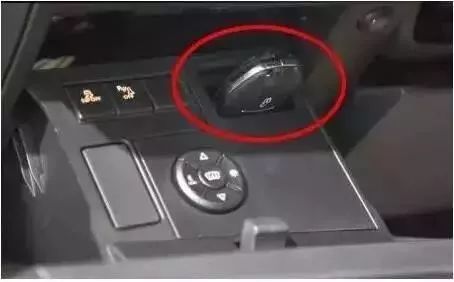 起亚k3一键启动钥匙没电怎么启动,一键启动的车子如果钥匙没电了