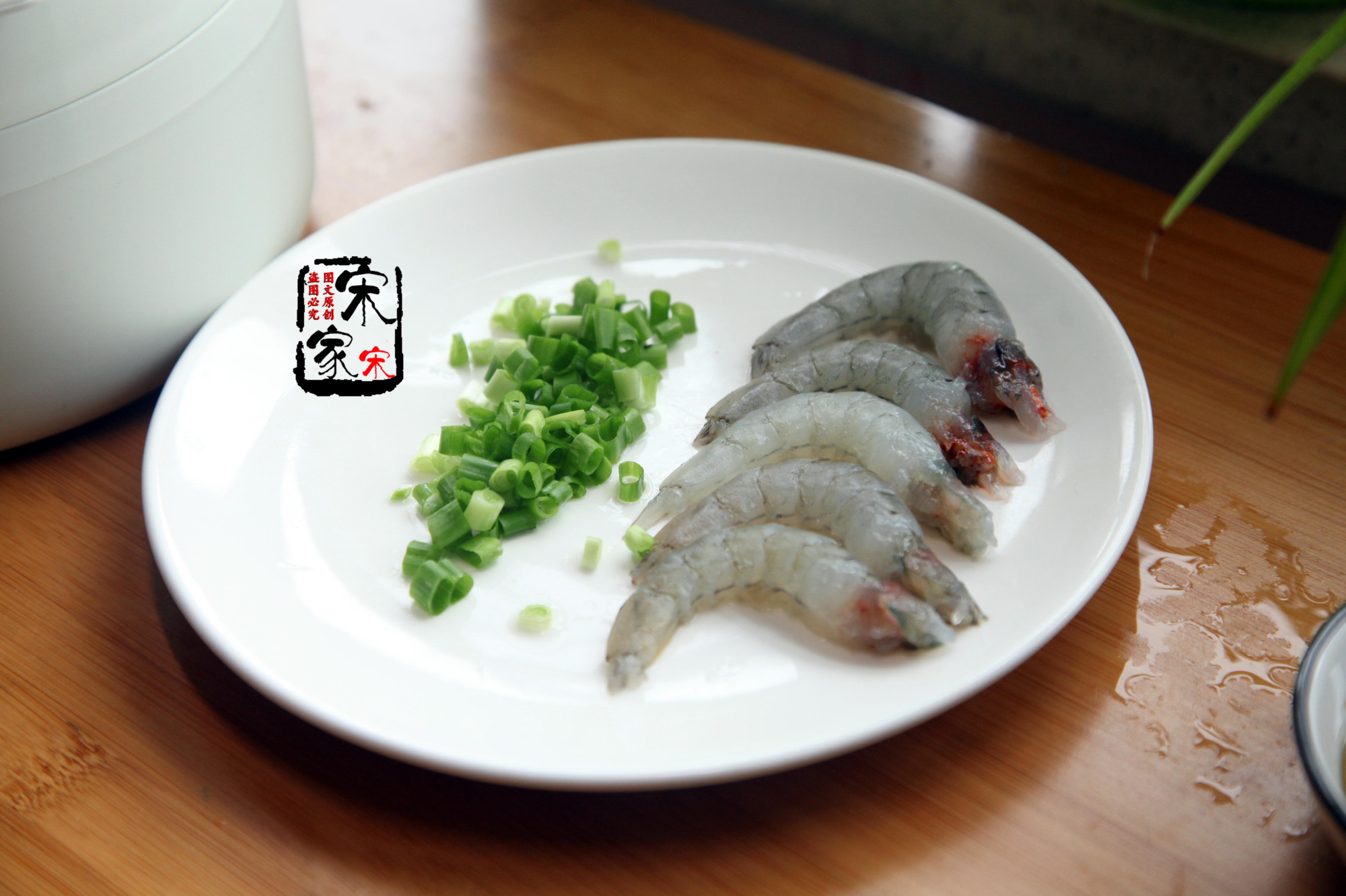 好吃嫩滑的水蛋,蒸水蛋怎么才能又滑又嫩没有蜂窝