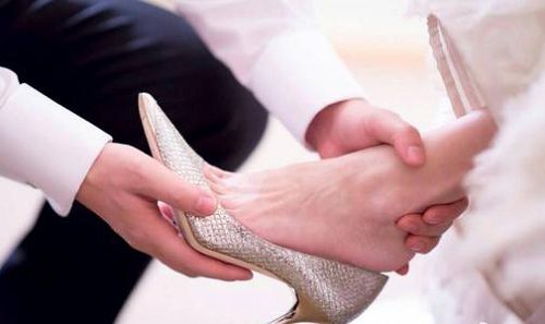 新鞋把脚磨破可以退吗,新鞋脚磨破皮了怎么处理