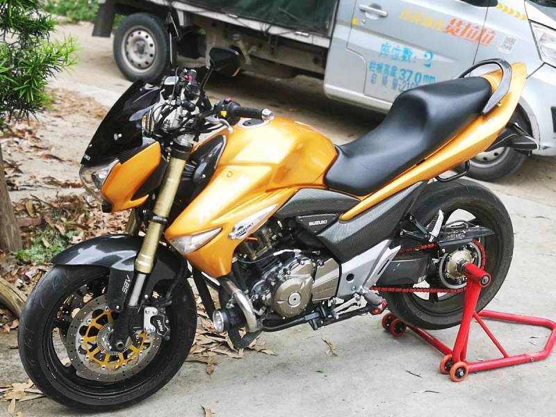 铃木gw250造型老气,豪爵gw250为什么外观一直老气