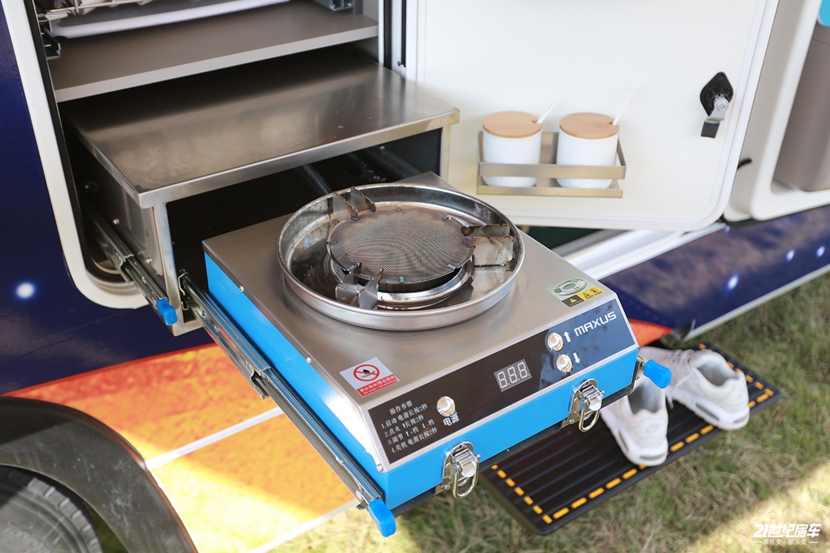 平头轻卡c型房车跃进,详解上汽跃进H500轻卡房车