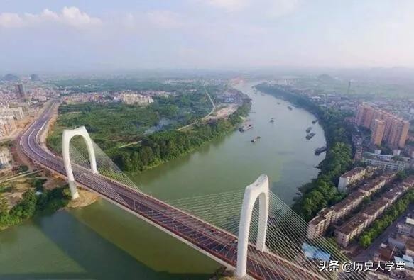 我的祖国一条大河波浪宽完整版,我的祖国里的大河是指什么