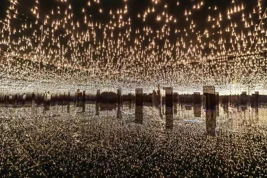 这家被传出浴室照的酒店，怎么还这么火？