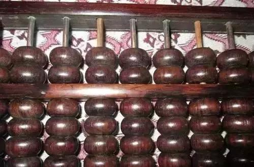 老算盘怎样分辨值不值钱,什么样的老算盘值得收藏