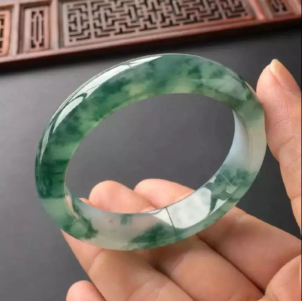 木那翡翠原石表皮掉沙是怎么回事,木那切开翡翠原石视频