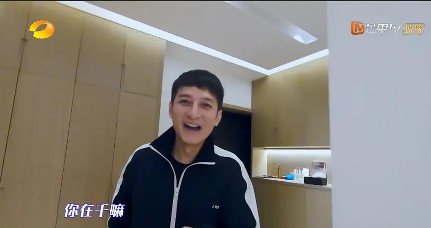 omg李佳琦原版素材,omg李佳琦香水