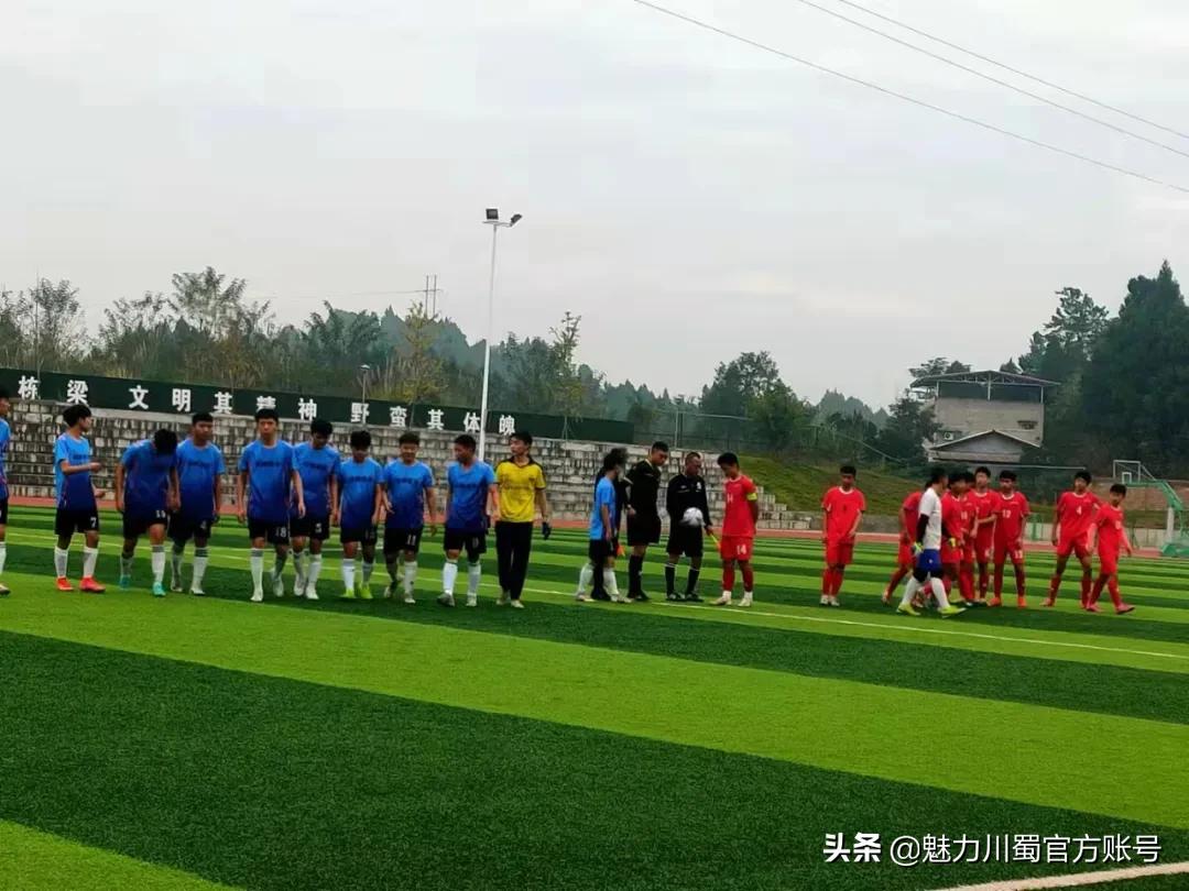 三台县芦溪中学：冠军！芦溪中学男子足球队笑傲绵州