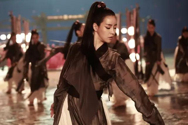 韩国版汤唯图片大全,汤唯韩国青龙颁奖典礼完整版