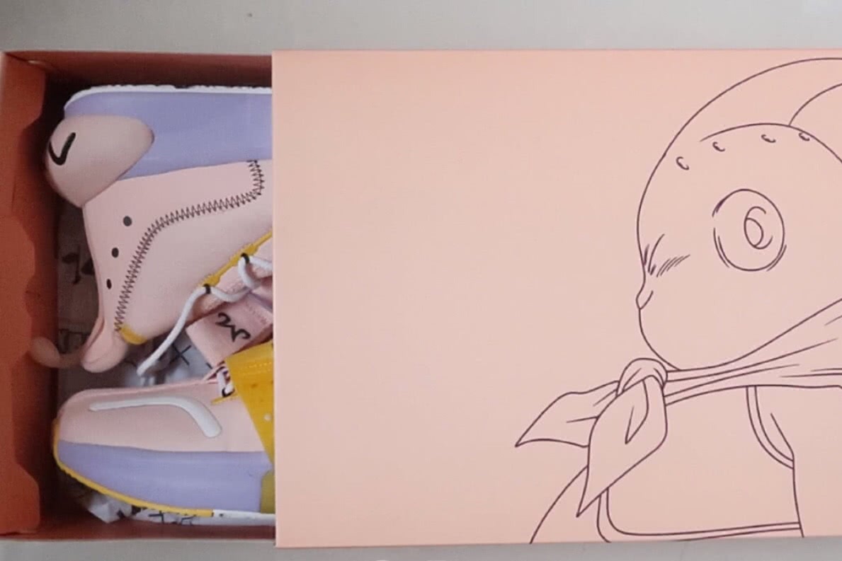 aj龙珠联名球鞋,粉色球鞋情人节