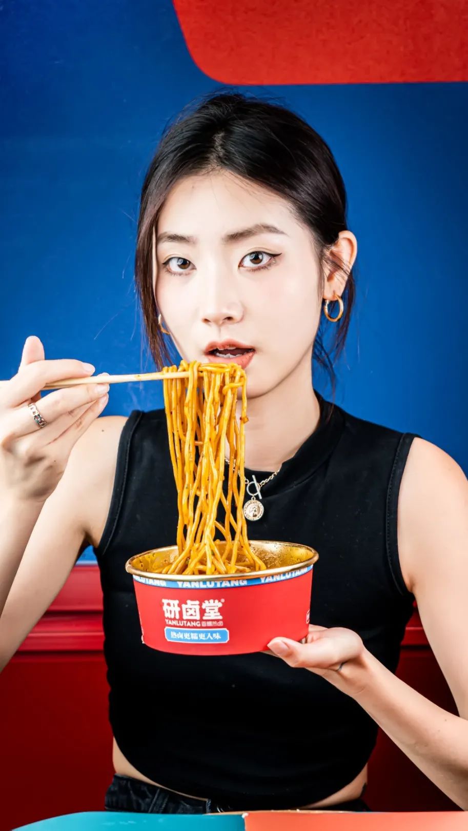 「卤林少堂主」2岁生日“虎”出新招，新品5元吃