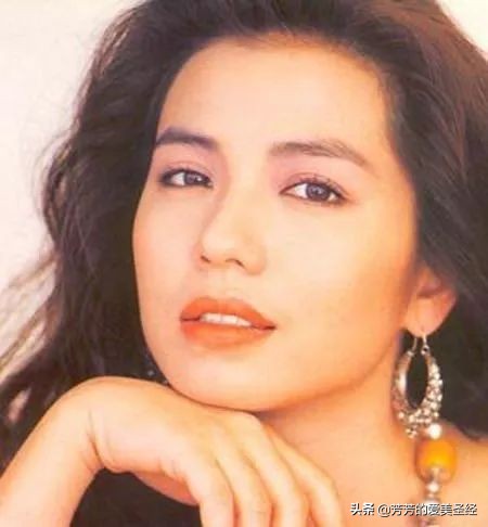 脸大的女生适合什么颜色发型,脸大的女人适合哪种造型