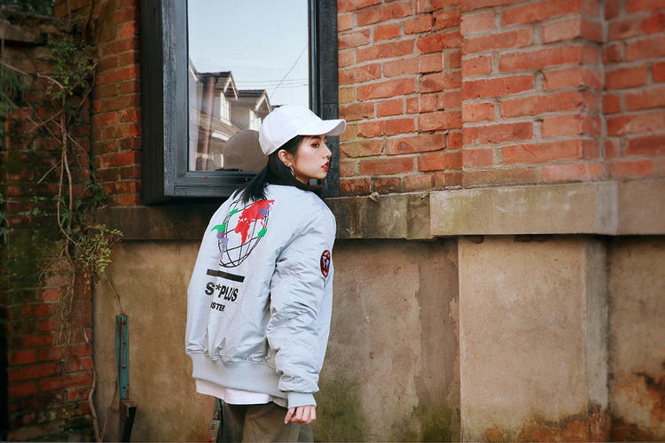 陈冠希亲曝联名新鞋,三条杠陈冠希联名