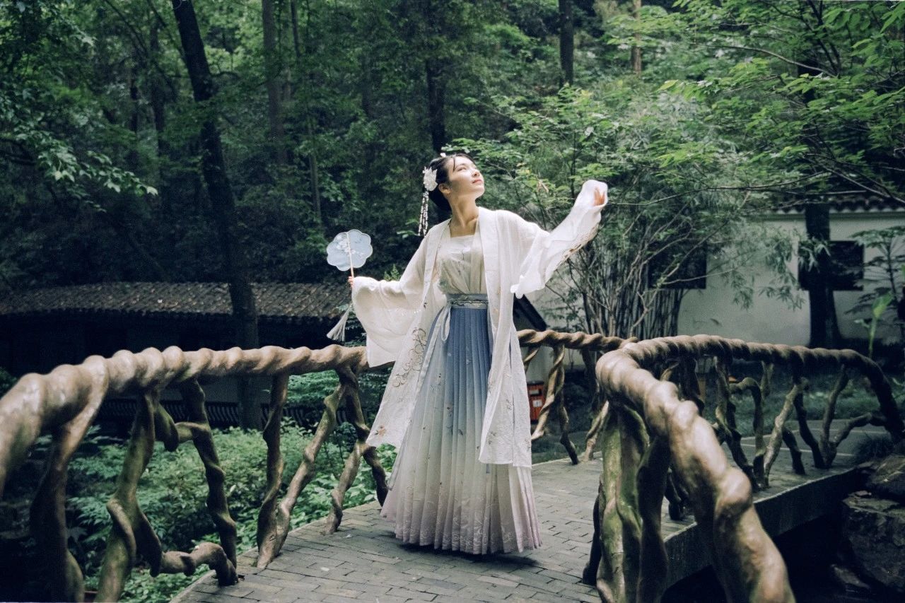 唐代最会写情诗的4个男人，一人一首爱情绝唱，送给渴望爱情的你