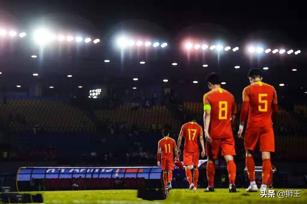 中国国足与菲律宾足球比赛,中国男足被越南击败网友段子