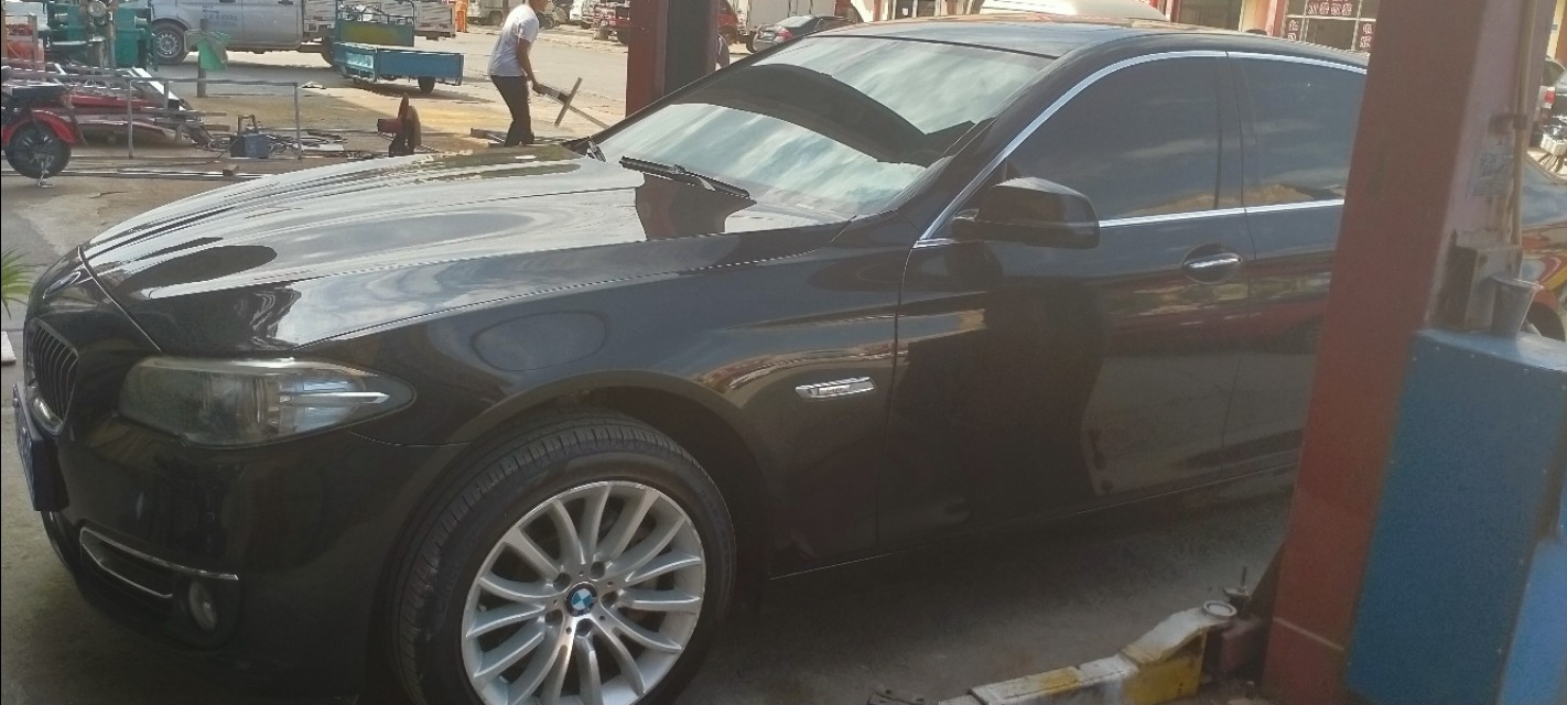 养一辆宝马1250一年要花多少钱,养宝马525需要挣多少钱