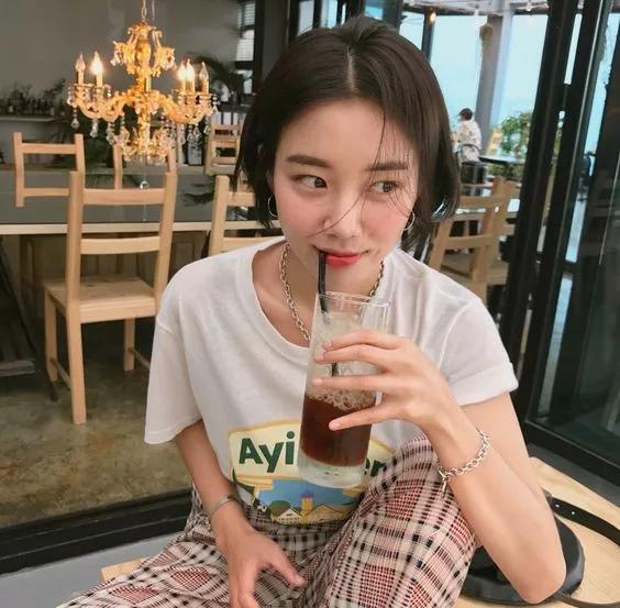 可盐可甜短发女生超a系穿搭,韩系风可盐可甜短发超美造型