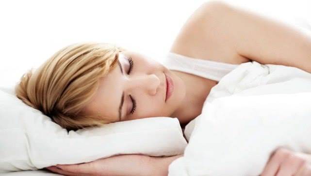 睡觉出现3个异常，怕是血脂“亮红灯”！5招教您轻松控血脂