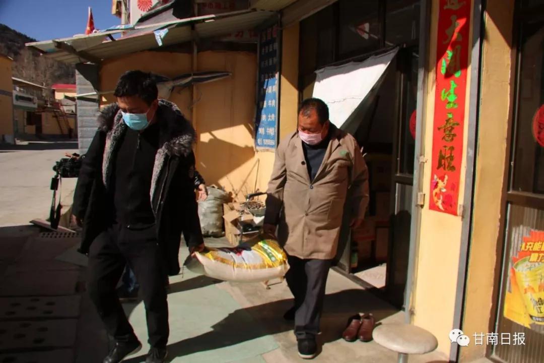 #甘南众志成城抗击疫情#甘南:有这样一群特殊“外卖员”