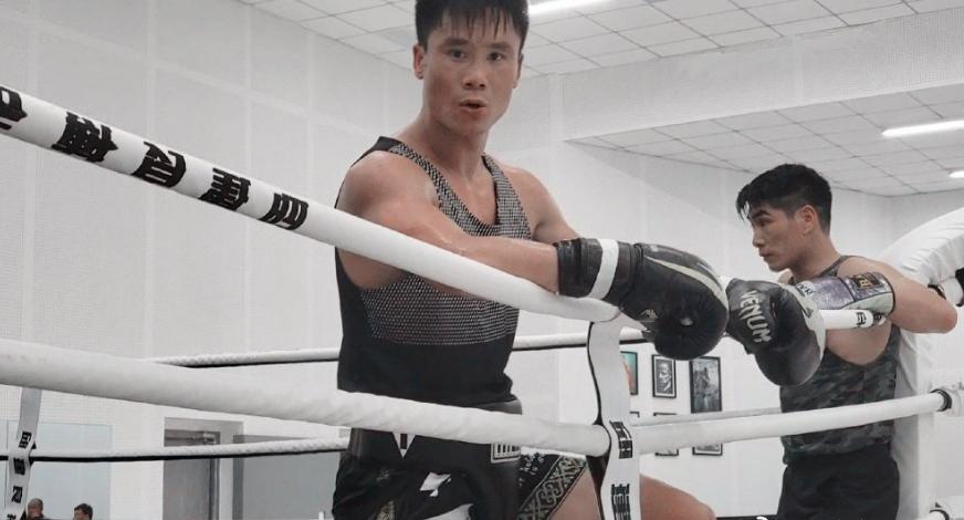 邱建良ko李小龙视频,邱建良模仿李小龙