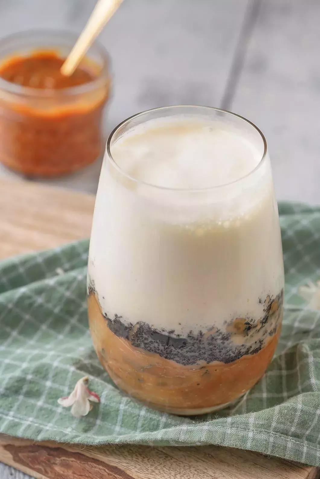 教你做一瓶无敌奶茶酱，从此不用排队买奶茶！