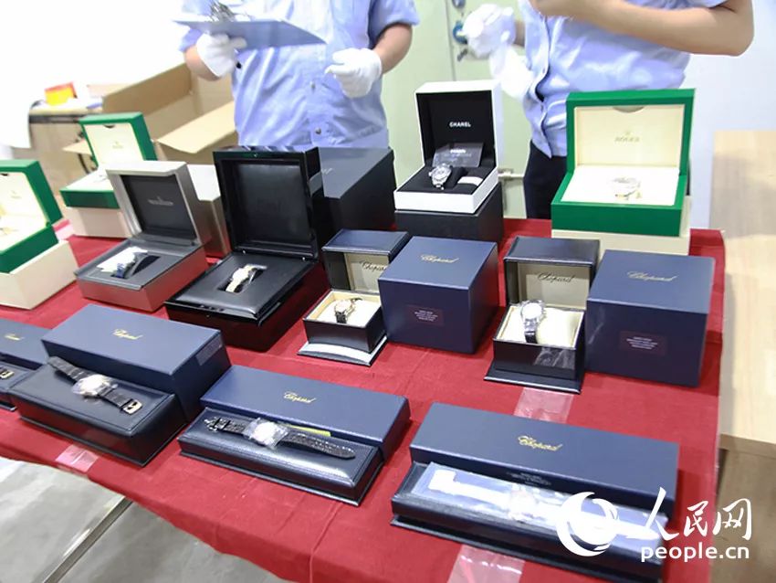 赚300多万被抓,违法代购团伙