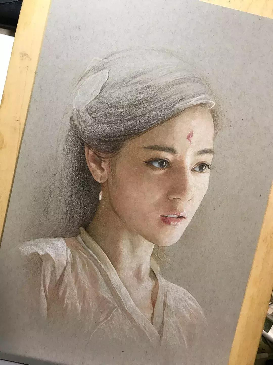 写实彩铅画,超好看素描画迪丽热巴