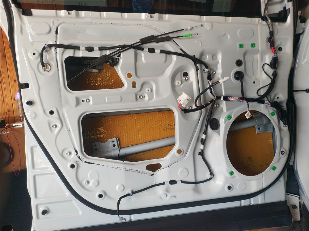 汉兰达改装三分频音响,汉兰达高音改装案例