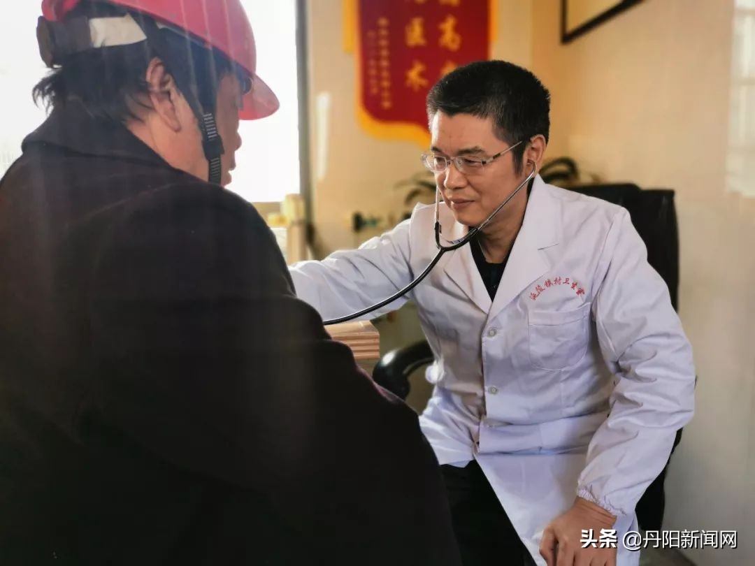 点赞!“白求恩式”好大夫,蒯庄人民的贴心人