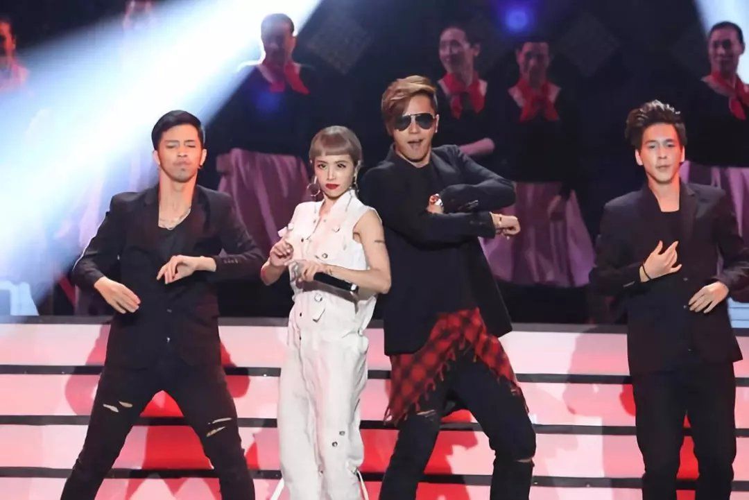 罗志祥扮清洁工听路人评价原视频,罗志祥扮成清洁工完整版