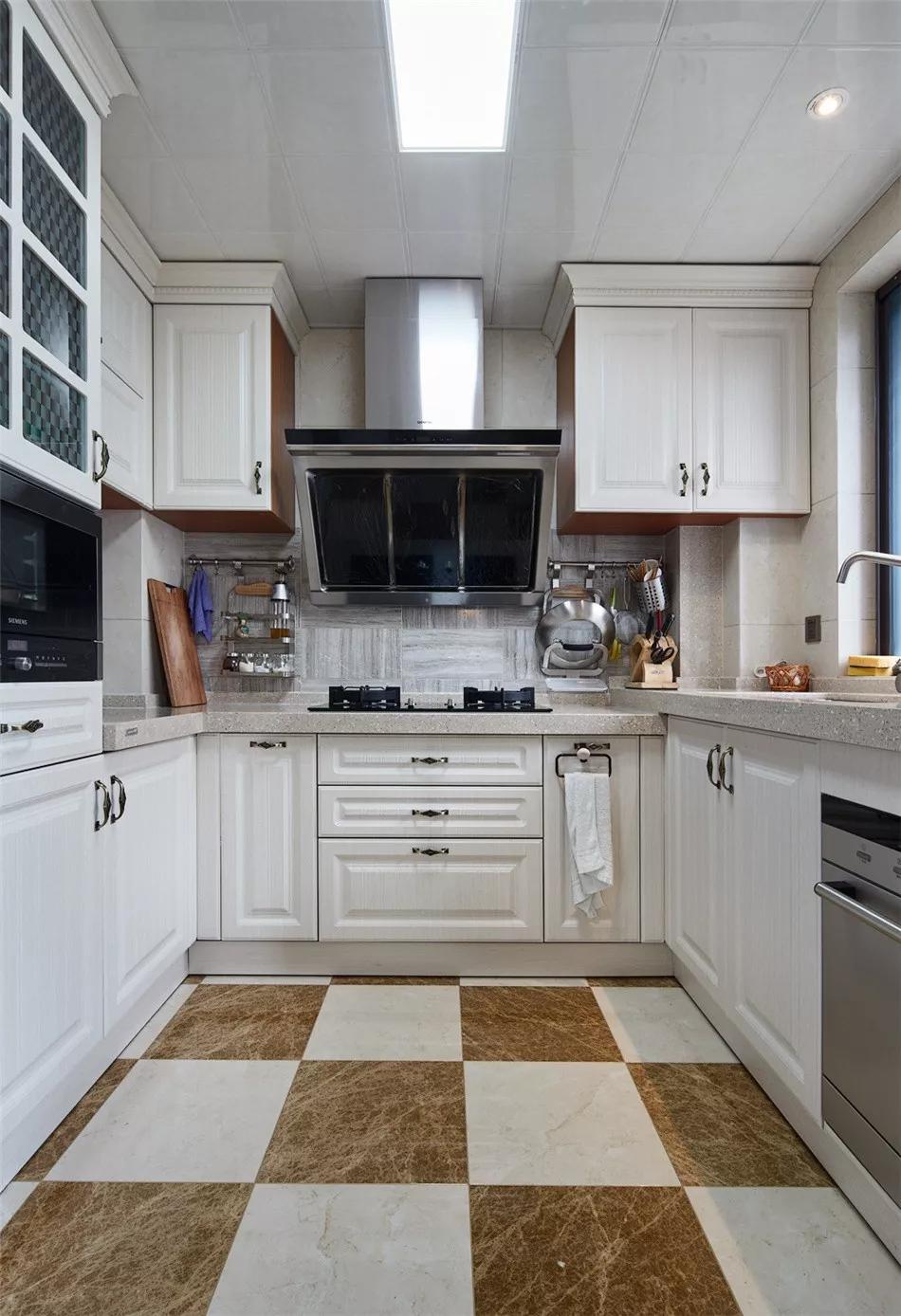 北欧风厨房橱柜配色,小厨房橱柜颜色搭配更显高级感